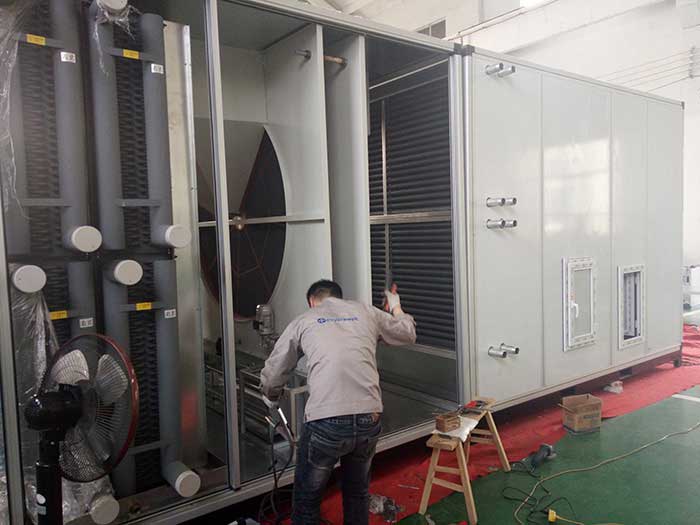 威海某大型化工企業(yè)兩臺(tái)10%濕度，40000風(fēng)量2臺(tái)除濕機(jī)組